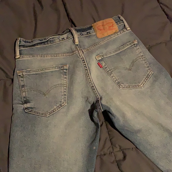 Levi’s 511 Slim Fit Light Wash Jeans (30x30) - Picture 3 of 6